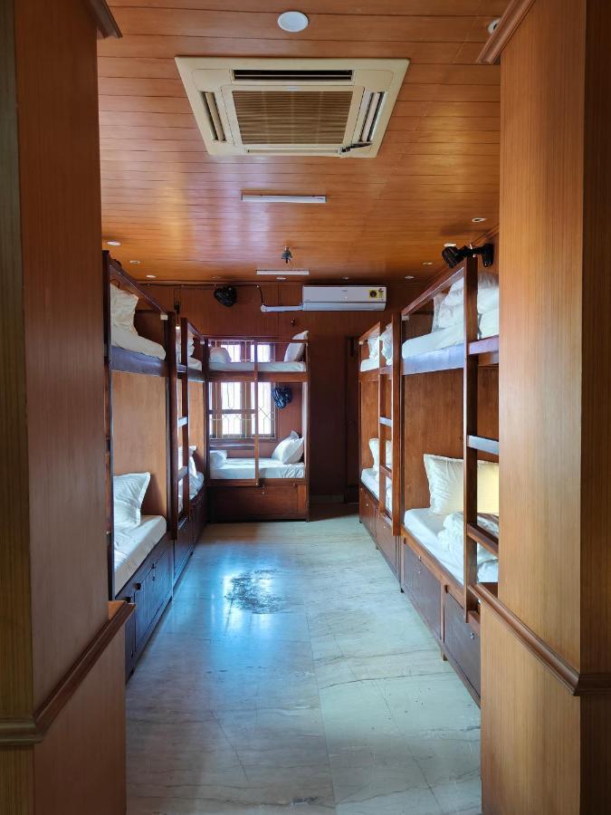 Unpack Hostel 퐁디셰리 외부 사진