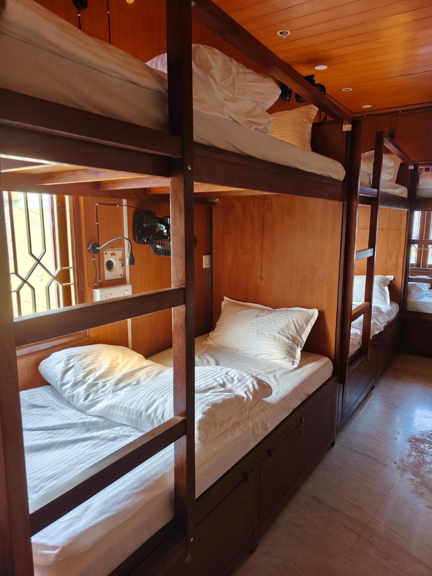 Unpack Hostel 퐁디셰리 외부 사진